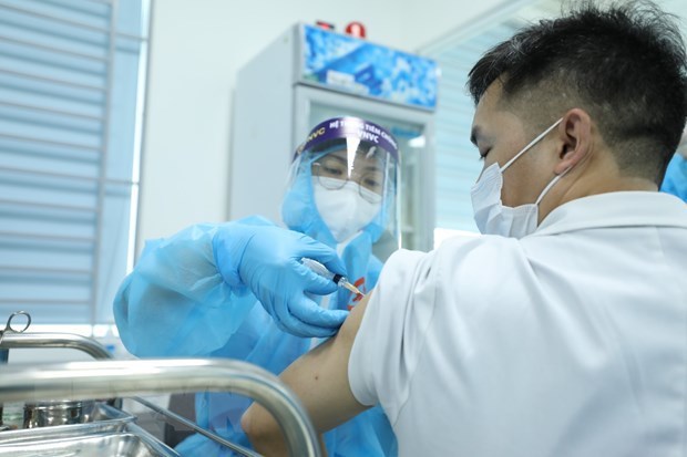 Вьетнам предложил ИМО уделять приоритетное внимание вакцинации моряков против COVID-19 hinh anh 1