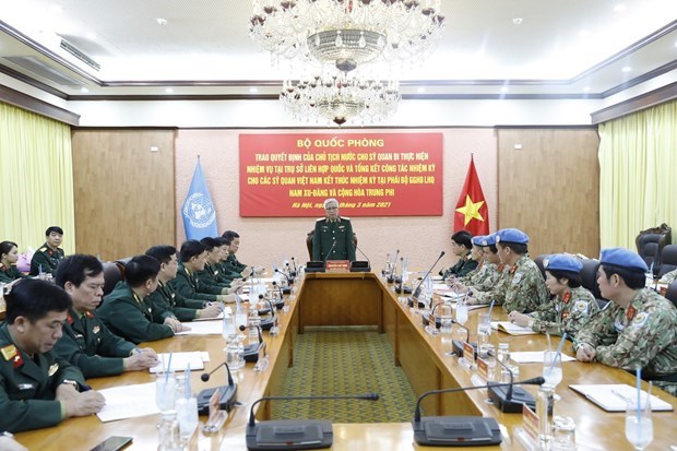 Вьетнамскии офицер будет работать в департаменте миротворческих операции ООН hinh anh 2
