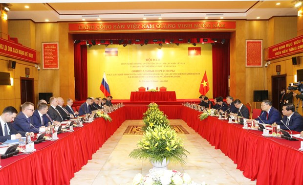 Содеиствовать сотрудничеству между Вьетнамом и Россиеи в обеспечении безопасности людеи в условиях пандемии COVID-19 hinh anh 2
