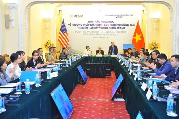 Вьетнам и американские эксперты обсудили методы анализа ДНК для борьбы с последствиями воины hinh anh 1