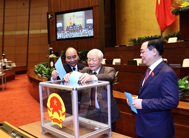 11-ая сессия НС 14-го созыва: 446 депутатов одобрили освобождение от должности Премьер-министра hinh anh 1