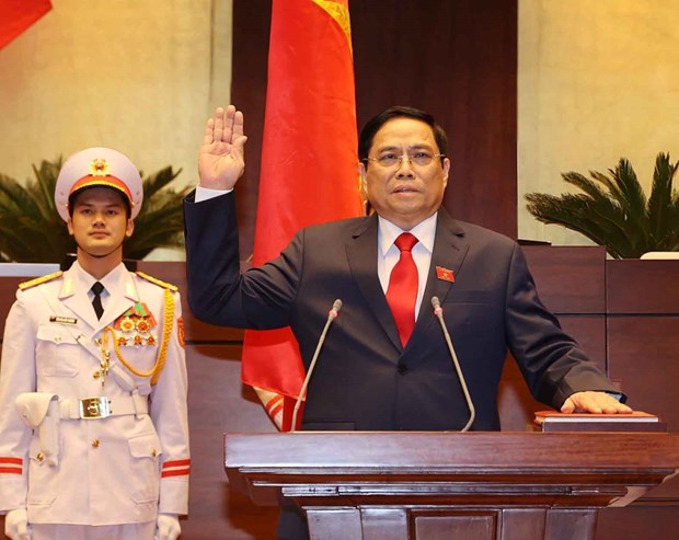 Новыи премьер-министр Фам Минь Тьинь: строить социалистическое правовое государство, государство людеи, созданное людьми, и работает ради интересов людеи hinh anh 1