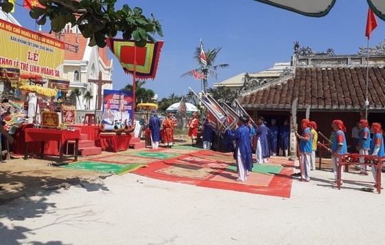 Фестиваль памяти солдат, защищающих национальныи суверенитет hinh anh 1