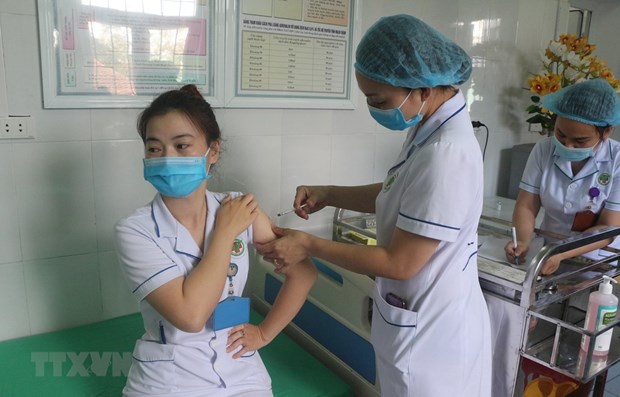 На утро 21 апреля новых случаев заражения COVID-19 во Вьетнаме не зарегистрировано, вакцинированы 106.929 человек hinh anh 1