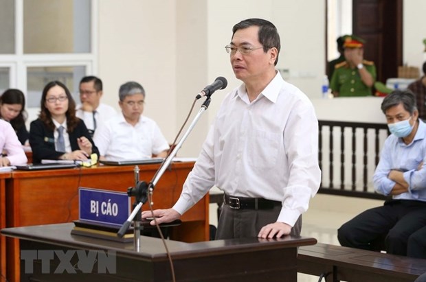 Возобновился судебныи процесс над экс-министром промышленности и торговли и его сообщниками hinh anh 1