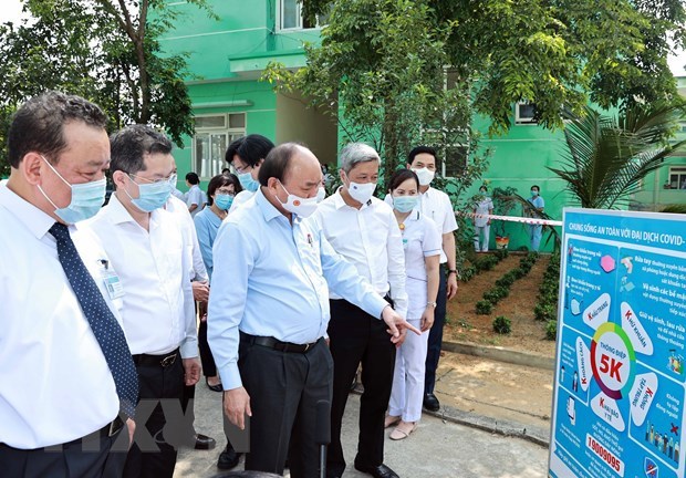 Эпидемия COVID-19: еще 2 случая заражения в провинции Ханам, Ханои и Хошимин ужесточили антиэпидемические меры hinh anh 1