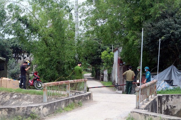 COVID-19: Начинать карантин в общине Даоли, уезд Линян, провинция Ханам с 13 ч. - развертывание полевого госпиталя в Ханаме hinh anh 2