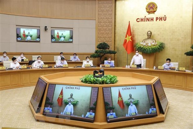 Премьер-министр Фам Минь Тьинь провел первое очередное заседание правительства hinh anh 2
