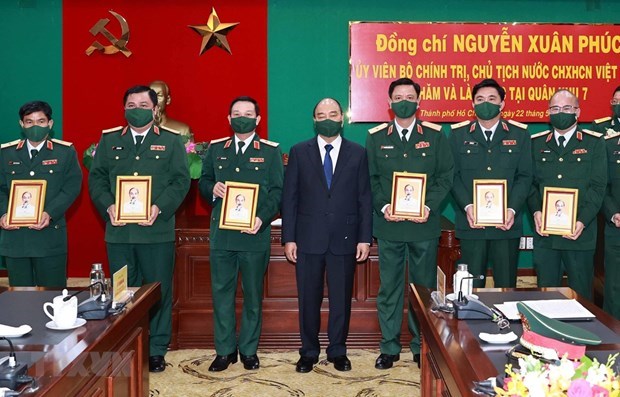 Президент страны проинспектировал боеготовность в 7-м военном округе hinh anh 1