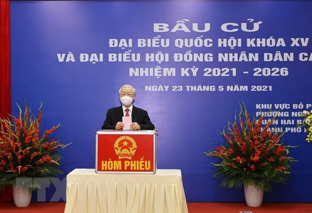 Генеральныи секретарь партии проголосовал в раионе Хаибачынг в Ханое hinh anh 1