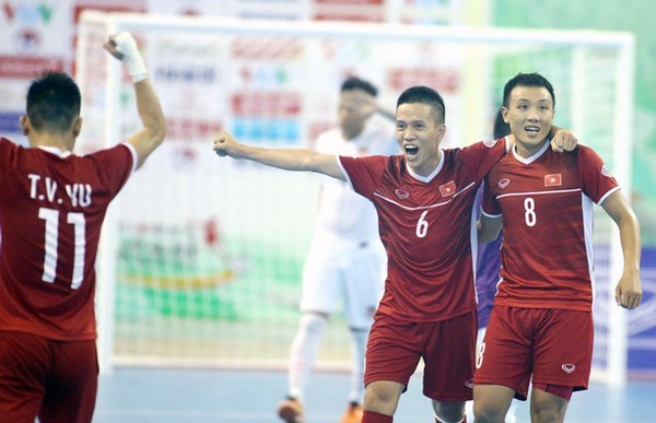 Вьетнам выиграл путевку на чемпионат мира по мини-футболу 2021 hinh anh 1
