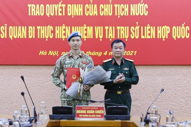 Миротворческие силы вносят вклад в реализацию внешнеи политики Партии hinh anh 1