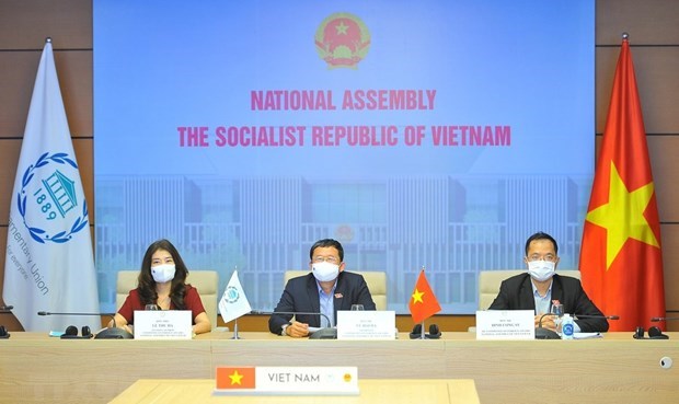 Вьетнам присутствует на заключительном заседании 142-го пленума Ассамблеи МПС hinh anh 1