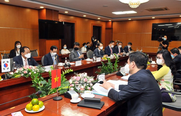 Вьетнам и Корея развивают сотрудничество в сфере торговли, промышленности и энергетики hinh anh 1