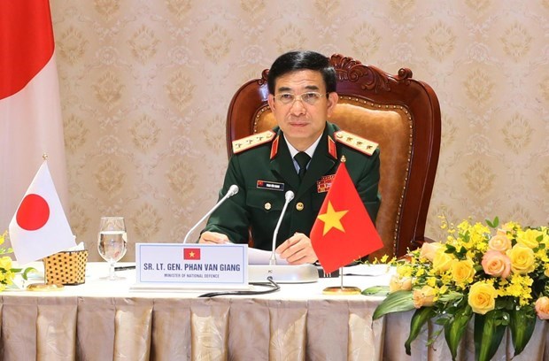 Продолжать продвигать оборонное сотрудничество между Вьетнамом и Япониеи hinh anh 1