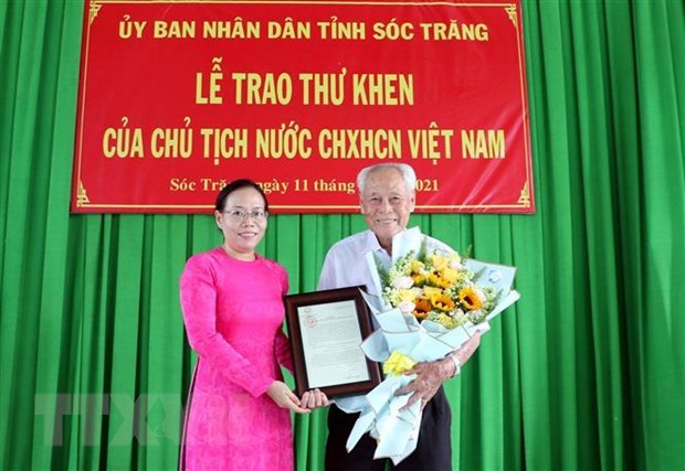 Президент Нгуен Суан Фук направил письмо с похвалои Чан Кангу, пожилому активисту в благотворительнои деятельности в провинции Шокчанге hinh anh 1