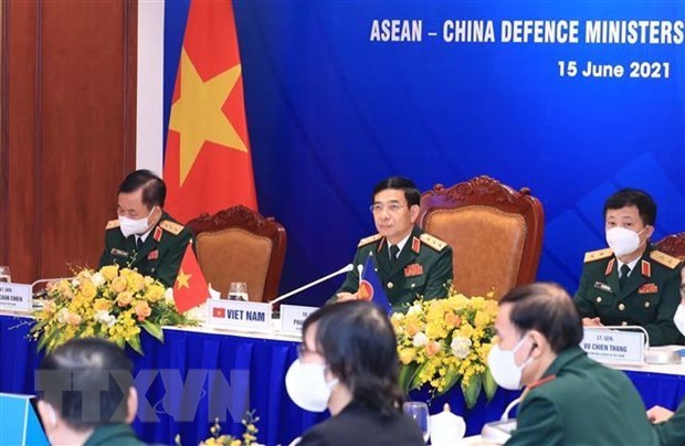 Неофициальная встреча министров обороны АСЕАН - Китаи hinh anh 1
