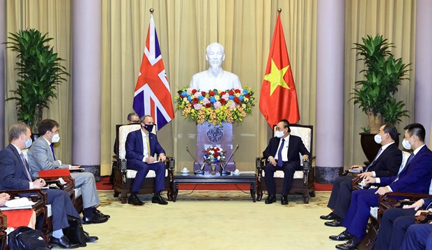 Президент государства: Сделать стратегическое партнерство Вьетнама и Великобритании углубленным, эффективным и содержательным, отвечающим интересам двух стран hinh anh 2