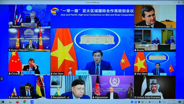 Министр иностранных дел Буи Тхань Шон принял участие в видеоконференции высокого уровня «Один пояс, один путь» hinh anh 1
