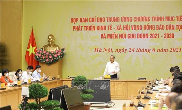 Вьетнам стремится поднять уровень жизни групп этнических меньшинств hinh anh 1