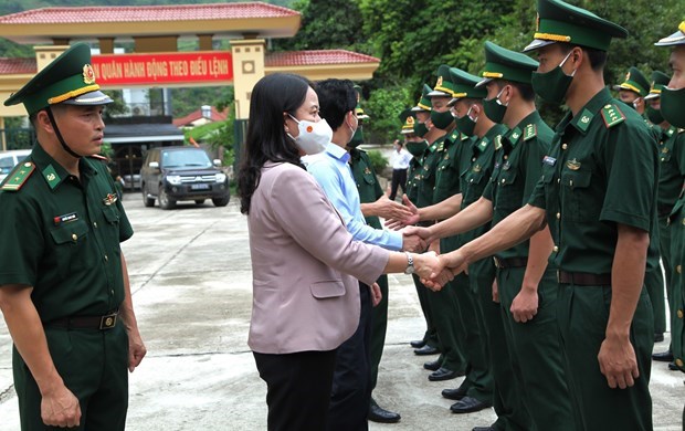 Вице-президент страны Во Тхи Ань Суан посетила с рабочим визитом провинцию Хажанг hinh anh 2
