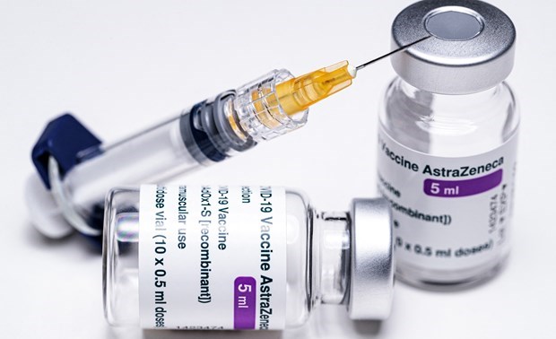 Вьетнам рассчитывает получить 8 миллионов доз вакцины против COVID-19 в июле hinh anh 1
