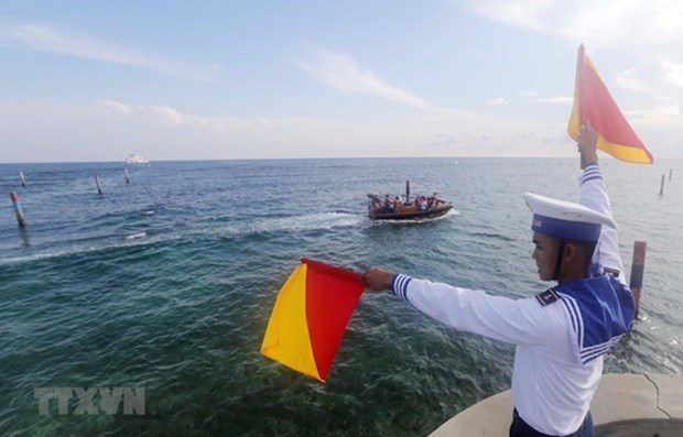 Международное сообщество призывает к соблюдению закона при решении проблемы Восточного моря hinh anh 1