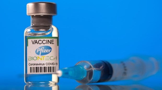 Pfizer обещал предоставить Вьетнаму 20 миллионов доз вакцины против COVID-19 детям в возрасте от 12 до 18 лет hinh anh 1