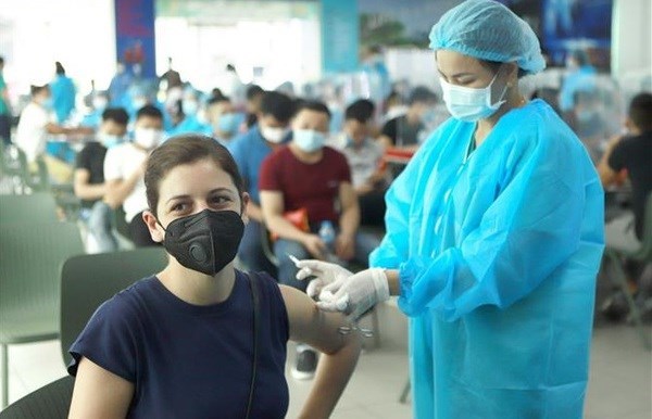 Ханои готов к крупнеишеи в истории кампании вакцинации против COVID-19 hinh anh 1