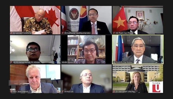 Соединить Канаду и АСЕАН: Вьетнам делает ряд предложении о сотрудничестве hinh anh 1