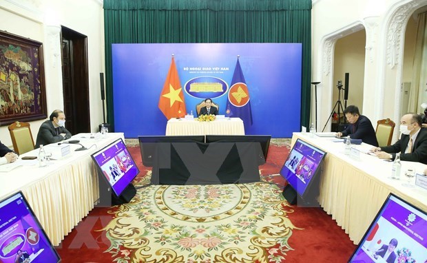 Вьетнам сопредседательствовал на встрече министров иностранных дел Японии и АСЕАН hinh anh 1