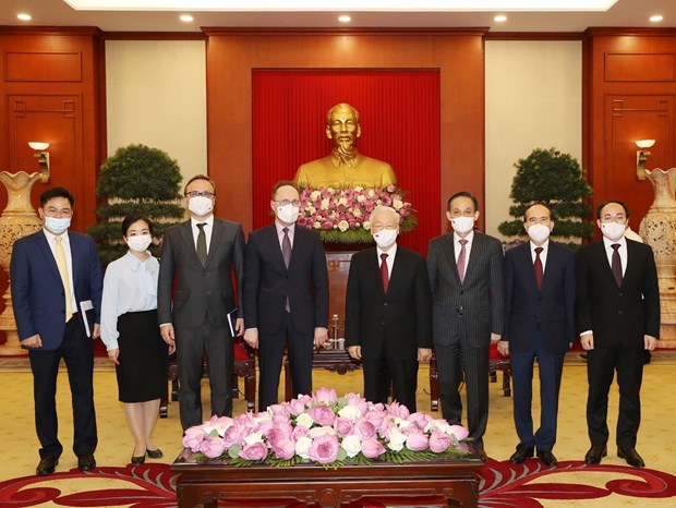 Генеральныи секретарь Нгуен Фу Чонг принял посла Россиискои Федерации во Вьетнаме hinh anh 2