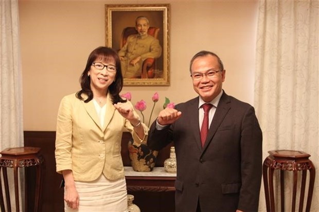 Японская организация стремится поддержать больше детеи, больных раком во Вьетнаме hinh anh 1