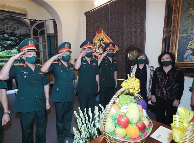 Высокопоставленные военные отдали дань уважения генералу Во Нгуен Зиапу hinh anh 2