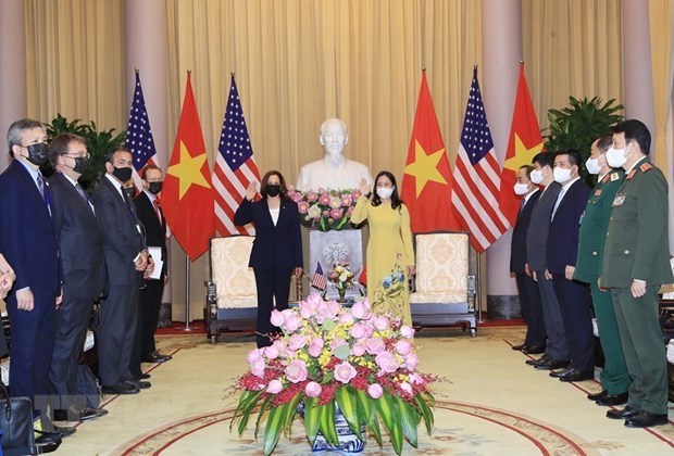 Вице-президент Во Тхи Ань Суан устроила прием в честь вице-президента США Камалы Харрис hinh anh 1