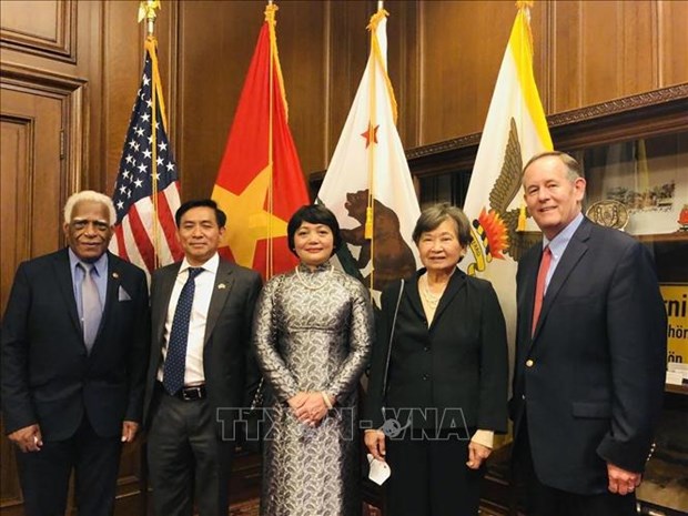 Церемония поднятия вьетнамского флага в Сан-Франциско, США по случаю Дня Независимости Вьетнама hinh anh 2