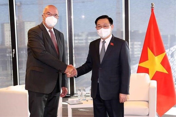 Председатель НС Вьетнама принял руководителеи австрииского бизнеса hinh anh 1