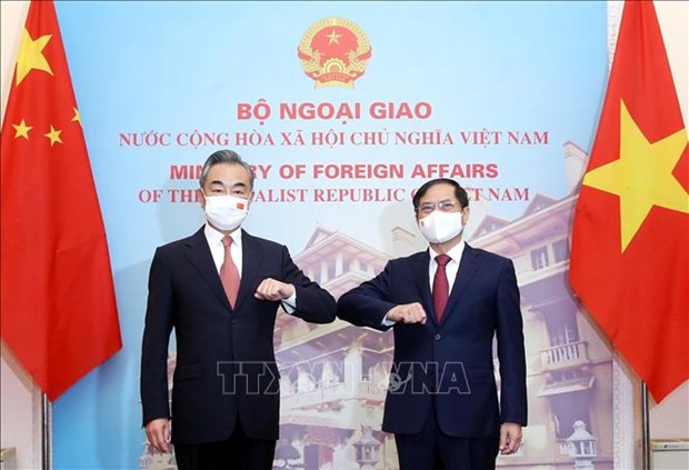 Состоялись переговоры между министрами иностранных дел Вьетнама и Китая hinh anh 1