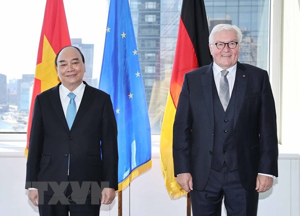 Президент Нгуен Суан Фук встретился с немецким коллегои, завершил поездку в США hinh anh 2