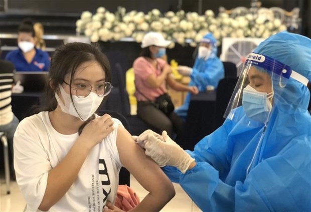Объединить усилия, чтобы привезти вакцины во Вьетнам hinh anh 4