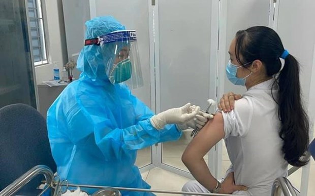 В населенных пунктах дельты Меконга ускоряется вакцинация от COVID-19 hinh anh 2