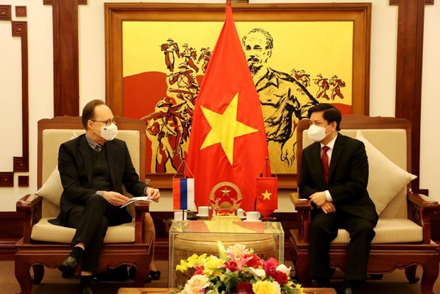Развитие сотрудничества между Вьетнамом и Россиеи в области транспорта hinh anh 1