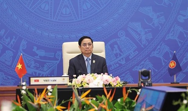 Премьер-министр Фам Минь Тьинь предложил два основных направления, на которых АСЕАН необходимо сосредоточить свое внимание hinh anh 2