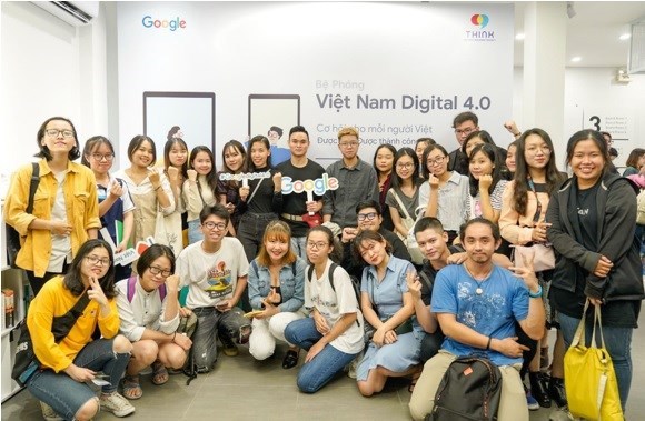 Google предоставляет бесплатное обучение цифровым навыкам для более чем 650.000 человек во Вьетнаме hinh anh 1