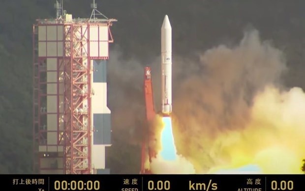 В космос запущен вьетнамскии спутник NanoDragon hinh anh 1