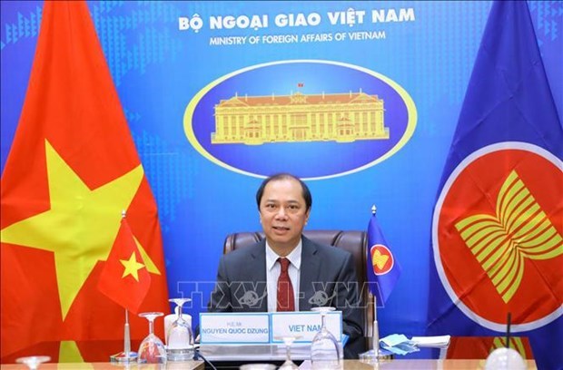 Вьетнам внес свои вклад в успех специального саммита АСЕАН-Китаи hinh anh 2