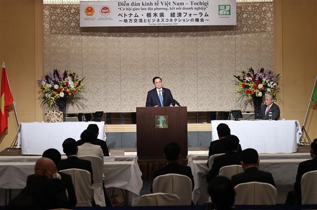 Премьер-министр Фам Минь Тьинь совершил рабочии визит в префектуру Тотиги, Япония hinh anh 2