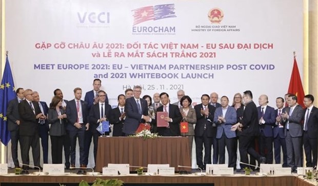Партнерство Вьетнам-ЕС после COVID-19 и публикация Белои книги EuroCham 2021 hinh anh 1