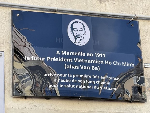Память президента Хо Ши Мина почтили во французском городе Марсель hinh anh 1