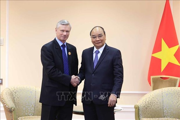 Президент Нгуен Суан Фук встретился с представителями Общества Россииско-Вьетнамскои дружбы и МООВВВ hinh anh 1